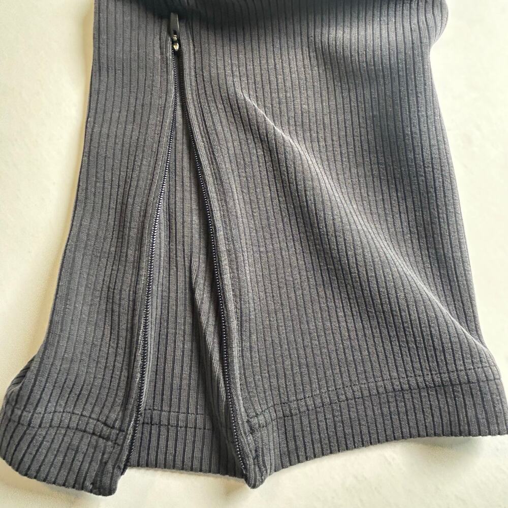 Lululemon black grey ribbed softstreme zip leg high rise cropped pants size 10 - Picture 5 of 11